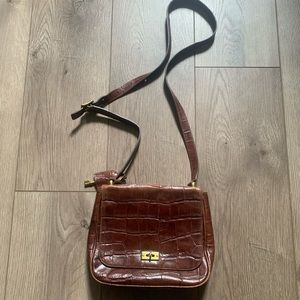 Brown leather Fossil purse!